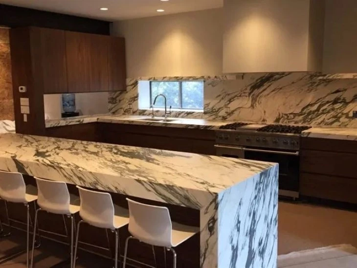 Calacatta Manhattan Marble kitchen design dining table